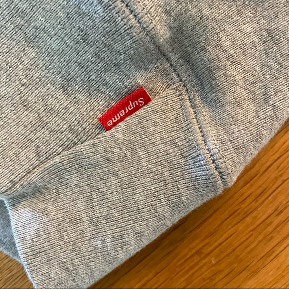 Supreme New Yorker Uptown Hoodie Sweatshirt EUC Size Medium - Picture 9 of 14